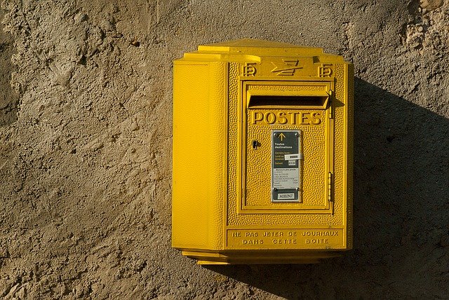 Des frais de port à 0,01€ pour les libraires