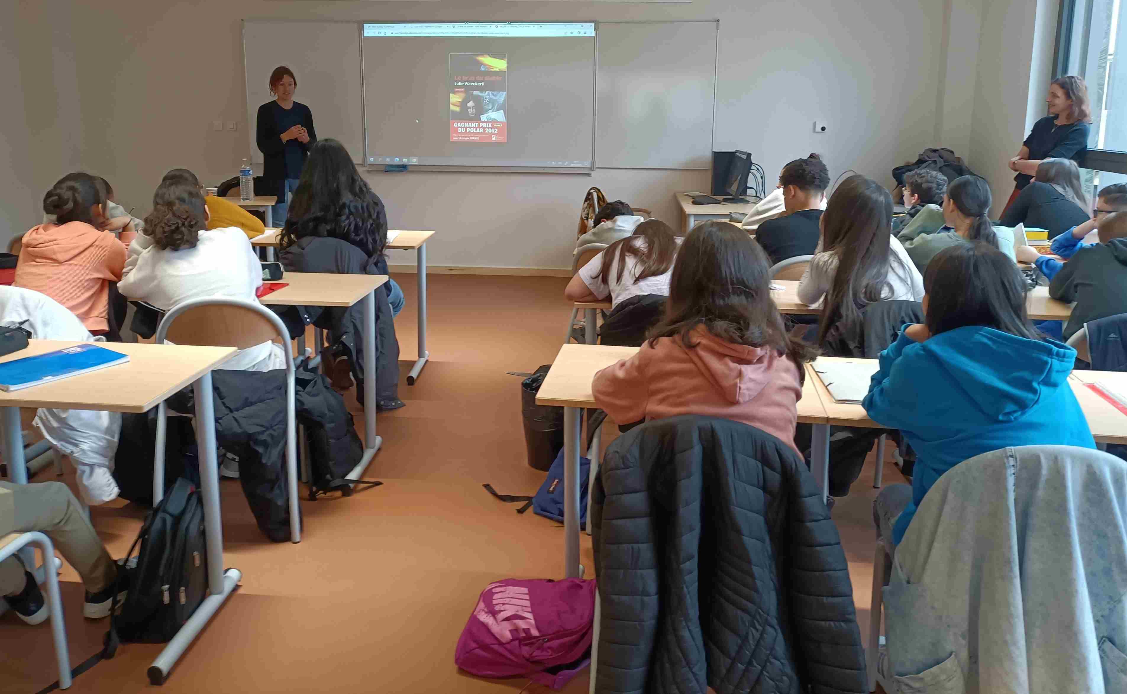 Jeunes en librairie  2023-24 // volet complémentaire de rencontres d'auteurs en collèges et lycées